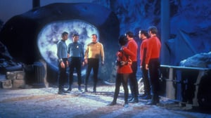 STAR TREK (7) - Rajalta toiselle