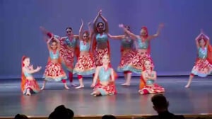 Tanssin superäidit - Tuuraajien varassa