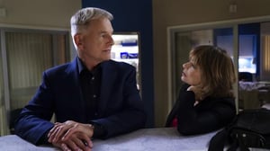 NCIS (Paramount+) (12) - Family First