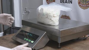 Turvatarkastus: Ensimmäinen luokka - Isot tapaukset