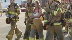 Unelmien poikamiestyttö - Liekkejä