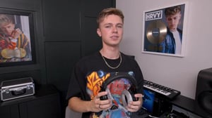 MTV Cribs International - HRVY and Sideman