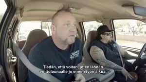 Panttilainaamon autospesialistit - Patriotismia pyörään