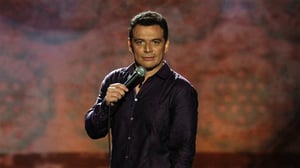 Carlos Mencia - No Strings Attached(Paramount+) - Carlos Mencia - No Strings Attached