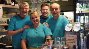 Erikoisliikemiehet (S) - Munkilla maailmankartalle