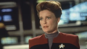 STAR TREK: VOYAGER (7) - Caretaker Part 1