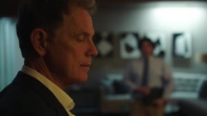 Resident (16) - Myrskyn silmässä