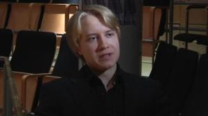 Maj Lind -pianokilpailu 2012: Välieräkilpailijan haastattelu: Visa Sippola (FIN) / Interview in Finnish