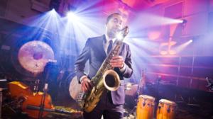 Yle Live: M1-studiossa Timo Lassy Band