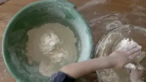 Sormilla vai puikoilla