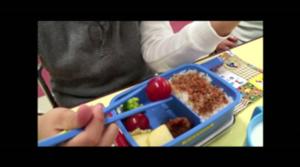 Tarinoita maailmalta: Syömäpuikot