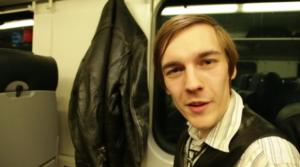 Huumorijoulukalenteri: Setä reissaa 2