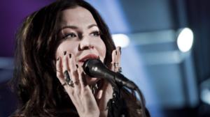 Rauhassa: Rauhassa - Jenni Vartiainen