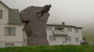 Koiramies kiertää Färsaarilla