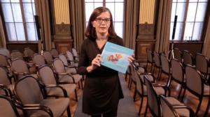 Kirjojen Suomi: Kirja, joka kolahti: Filip en Hilde Verhelst - Gebarentaal Redt!