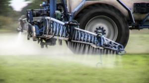 Ulkolinja: Myrkkyä pelloille?