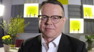 101 kirjaa: 1921 Olli: Mustapartainen mies herättää pahennusta