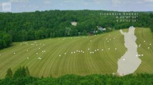 Meidän maamme - Vårt land: Pohjan ruukit Billnäs ja Fiskars kuvattuna ilmasta aurinkoisena kesäpäivänä
