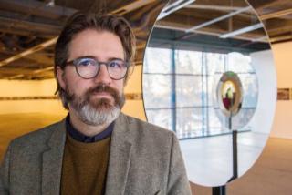 Yle Uutisluokka Triplet: Nykytaiteilija Olafur Eliasson: Taiteen merkitys kasvaa, kun luottamus politiikkaan on mennyt