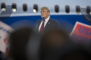 Yle Uutisluokka Triplet: Kannattajat pysyvät presidentti Trumpin takana