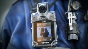 Yle Uutisluokka Triplet: Poliisin haalarikamera suitsisi mesoajia