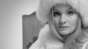 Tyyli-ikonit: Emma Sandström viettelee Catherine Deneuvena