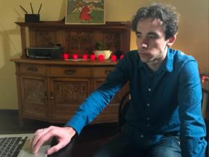 Yle Uutisluokka Triplet: Venäläissivusto kertoo somesukupolvelle vuoden 1917 vallankumouksesta