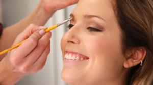 Uusi Päivä: UPplus: UP+: Papiljotteja ja puuterihuiskuja (2012)