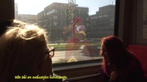 Oi maamme!: Outolintu, kaikkien kännyköiden kauhu. 2. jakso