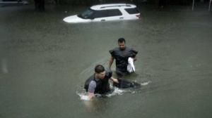 Yle Uutisluokka Triplet: Miljoonakaupunki Houston valtavien tulvien vallassa