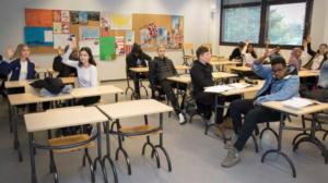 Yle Uutisluokka Triplet: THL:n tutkimus: Koululaiset tarkkailevat kriittisesti netin käyttöään