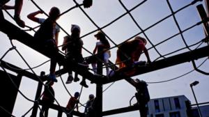 Yle Uutisluokka Triplet: Suomalaislapset liikkuvat vapaammin kuin lapset muualla maailmassa