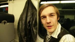 Huumorijoulukalenteri: Setä reissaa 2 (S): 01.12.2015 15.09