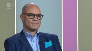 Puoli seitsemän: 03.12.2015 18.30