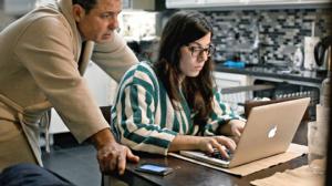 Dokumenttiprojekti: Isän tyttö (S): 01.02.2016 21.30