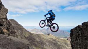 Maastopyöräilijä kuilun partaalla: 11.01.2016 20.00