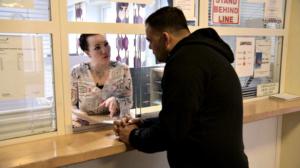 Dok: Ylva, Vivian ja pakolaiset: 25.04.2016 15.00