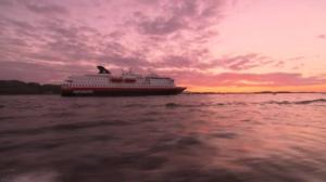 Hurtigruten: 04.12.2015 16.00