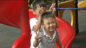 Yle Uutisluokka Triplet: Kiina hyvästeli yhden lapsen politiikan (S): 30.10.2015 15.24