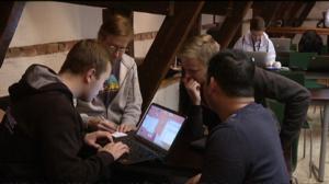 Yle Uutisluokka Triplet: Hackhaton on esimakua kasvuyritysten Slush-tapahtumasta (S): 09.11.2015 15.05