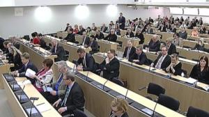 Yle Nyheter TV-nytt: 28.04.2016 21.57