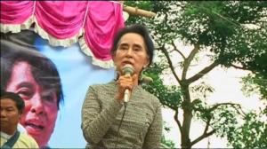 Yle Uutisluokka Triplet: Myanmarin vaalivoittaja on voittanut ennenkin - tällä kertaa kilpailija tunnusti tappionsa (S): 10.11.2015 16.35