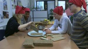 Summerin joulukalenteri: Piparkakkutalo näkkäristä: 08.12.2015 14.00