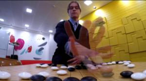 Yle Uutisluokka Triplet: Lautapeli teki suomalaisnuorukaisesta julkkiksen Japanissa (S): 08.01.2016 13.21