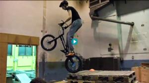 Yle Uutisluokka Triplet: Trial-pyöräily on yksi SM-viikon lajeista (S): 10.02.2016 12.28