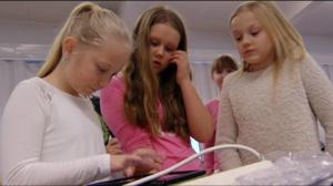 Yle Uutisluokka Triplet: Vanhemmat tarvitsevat somekoulutusta (S): 18.02.2016 10.08