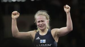 Yle Uutisluokka Triplet: Petra Olli paini kultaa (S): 10.03.2016 10.37