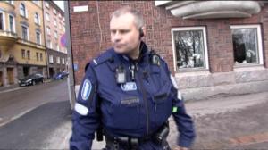 Yle Uutisluokka Triplet: Haalarikamerasta tulossa poliisin vakiovaruste (S): 21.04.2016 09.56