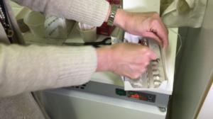 Yle Uutisluokka: Pääkaupunkiseudun tytöistä valtaosa ottanut HPV-rokotteen (S): 29.04.2016 14.24