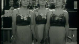 Kolme tyttöä Suomesta - Harmony Sisters: 25.11.2016 14.00